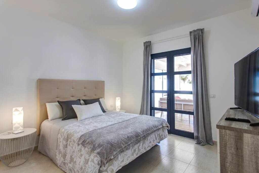 Homu Bianca Fantastica Villa Con Piscina Privad Playa Blanca  Exterior photo